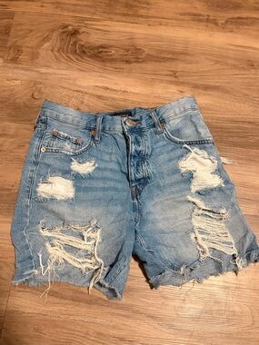 Women’s Aeropostale Dark-Wash Distressed 90s Baggy Jorts